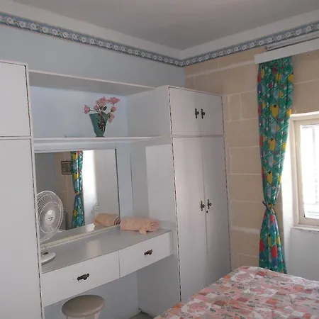 Apartment Ta' Karmni